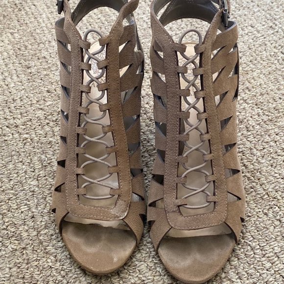 Vince Camuto Tiana Taupe Pebbled Leather Cage Booties - Picture 7 of 14